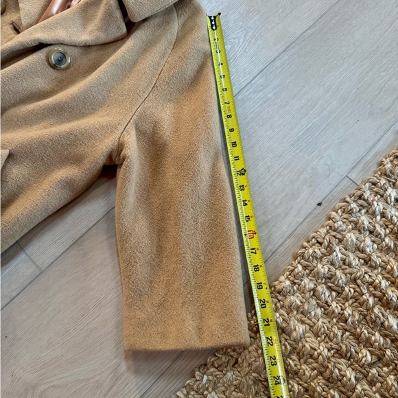 Vintage Women’s Wool Tan/Camel Button Up Coat Union Made - Picture 7 of 11